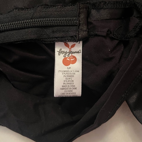 Foxy Jeans black satin blouse - Picture 9 of 11